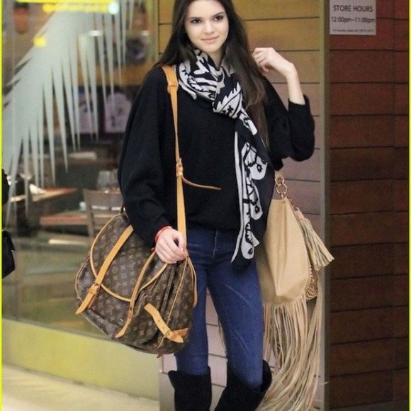 Authentic Louis Vuitton Saumur 35 - Picture 4 of 14